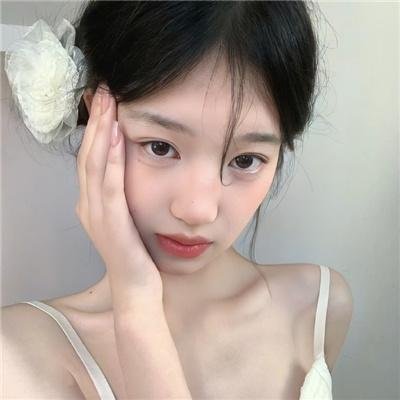 华颐：吞噬怪物的孩子